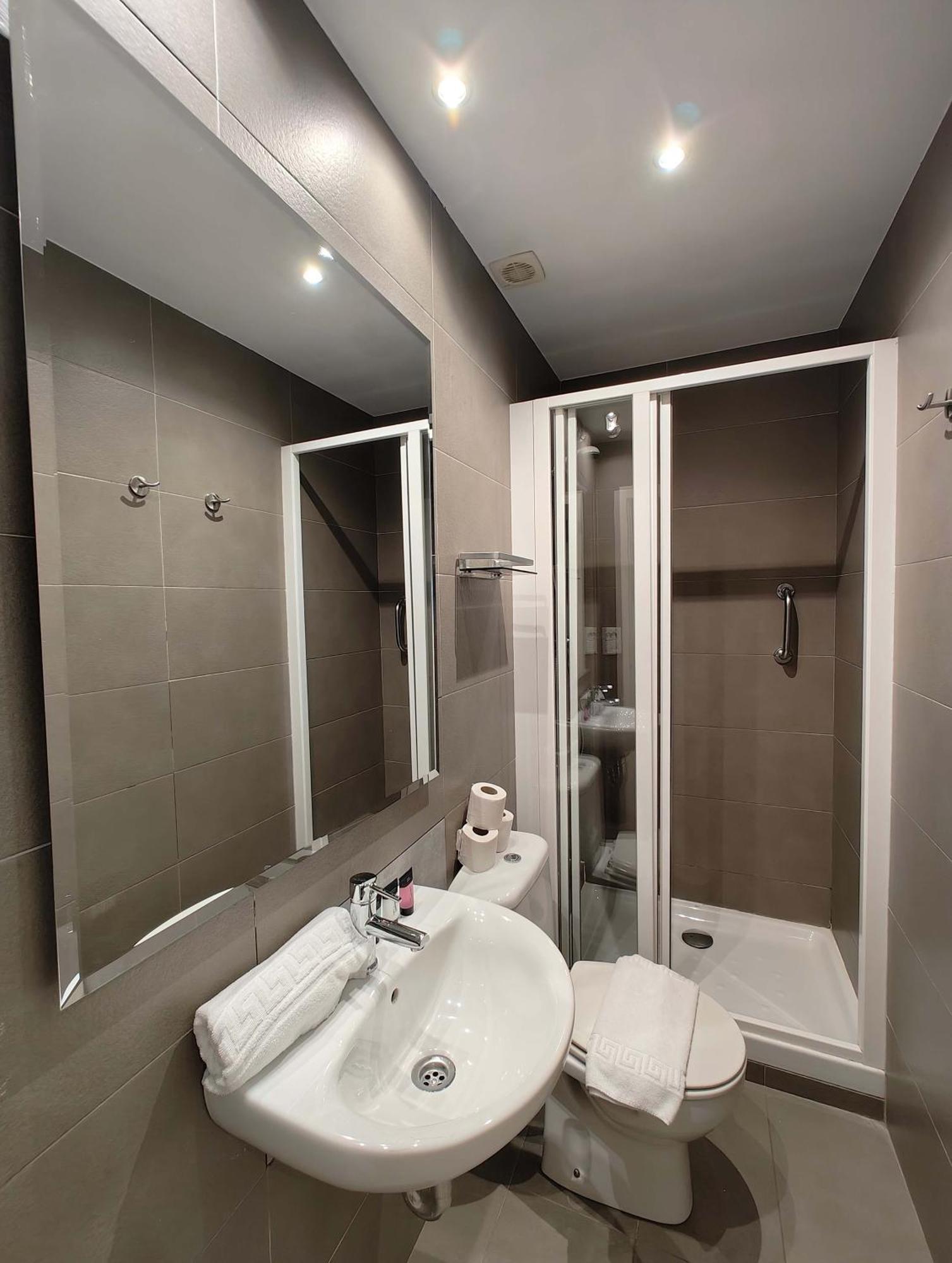 Apartment Big For 15 In The Heart Of Eixample *