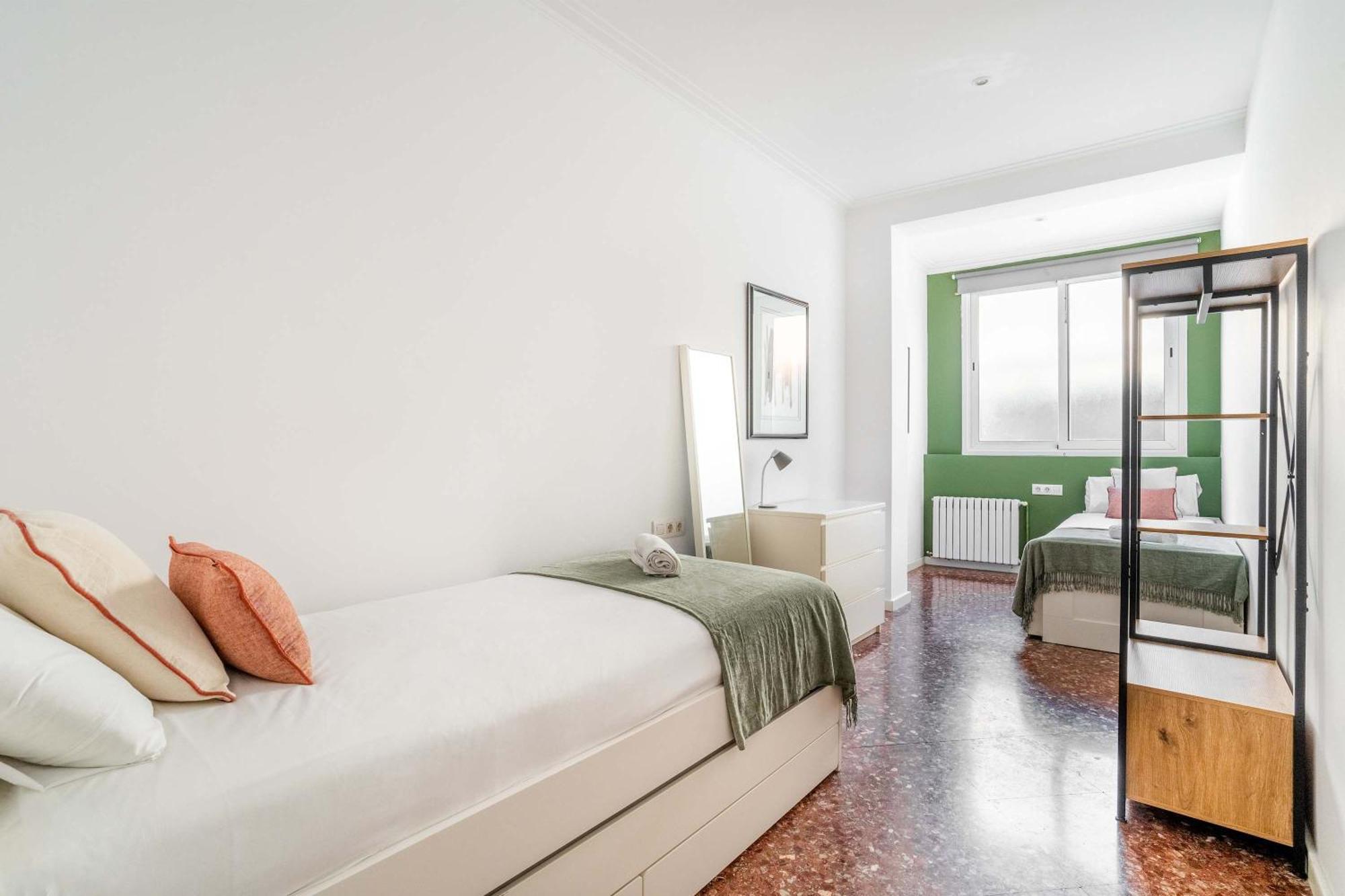 Apartment Big For 15 In The Heart Of Eixample